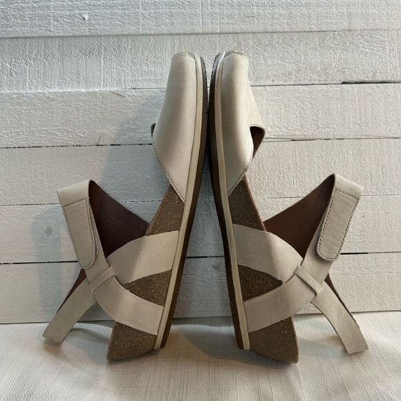 Dansko Vera Wedge Sandal 40 Oyster Cream Nubuck Leather Peep Toe - Picture 4 of 8